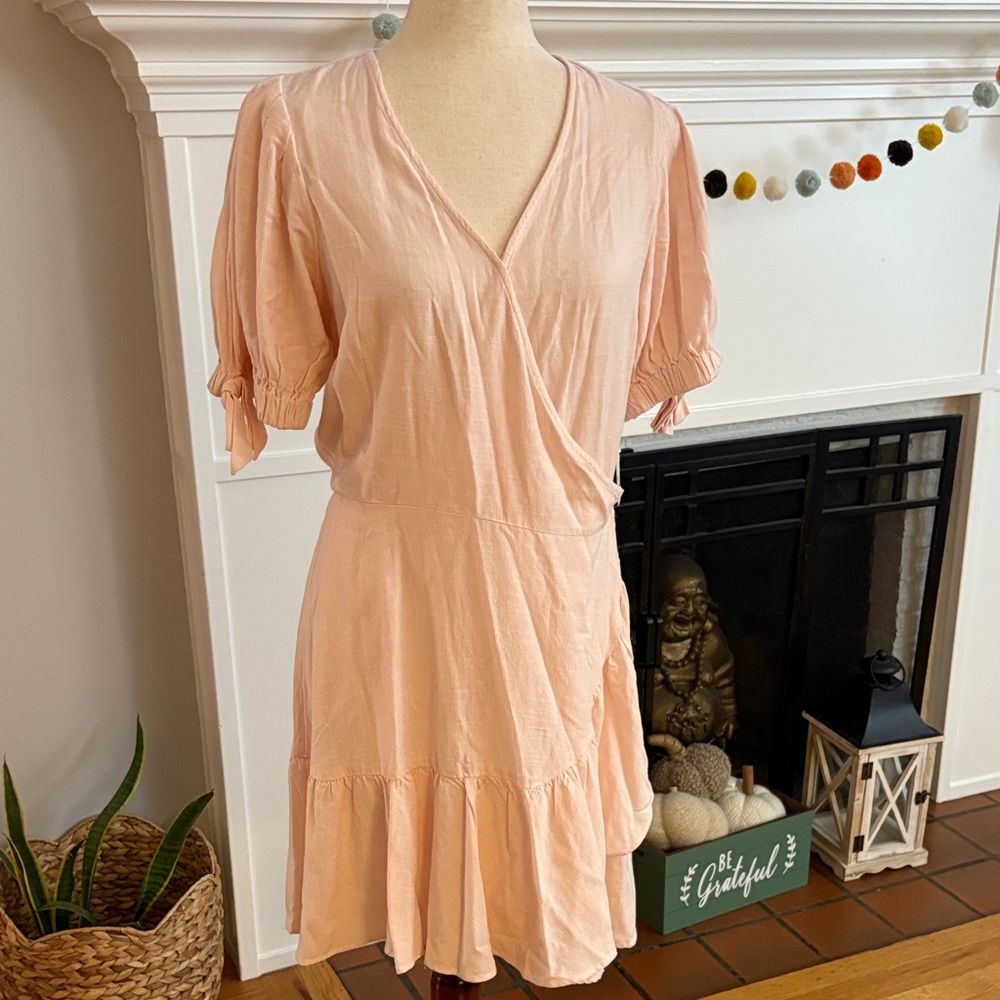LAUREN CONRAD Wrap Dress Size